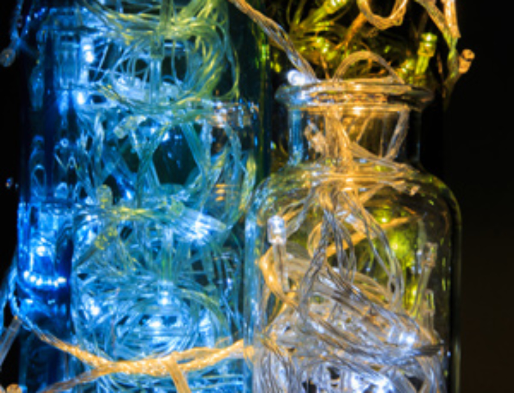 How many ceiling lights and spotlights do I need for my room?